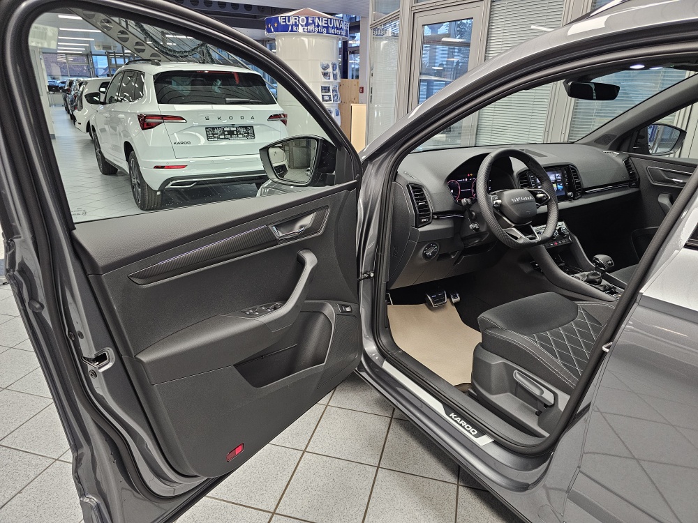 Skoda Karoq  bei Hoffmann Automobile in Wolfsburg kaufen und sofort mitnehmen - Bild 29