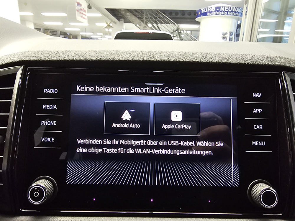 Skoda Karoq  bei Hoffmann Automobile in Wolfsburg kaufen und sofort mitnehmen - Bild 18