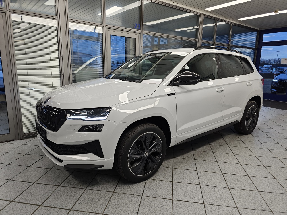 Skoda Karoq Sportline für nur 36.450,- € bei Hoffmann Automobile in Wolfsburg kaufen und sofort mitnehmen