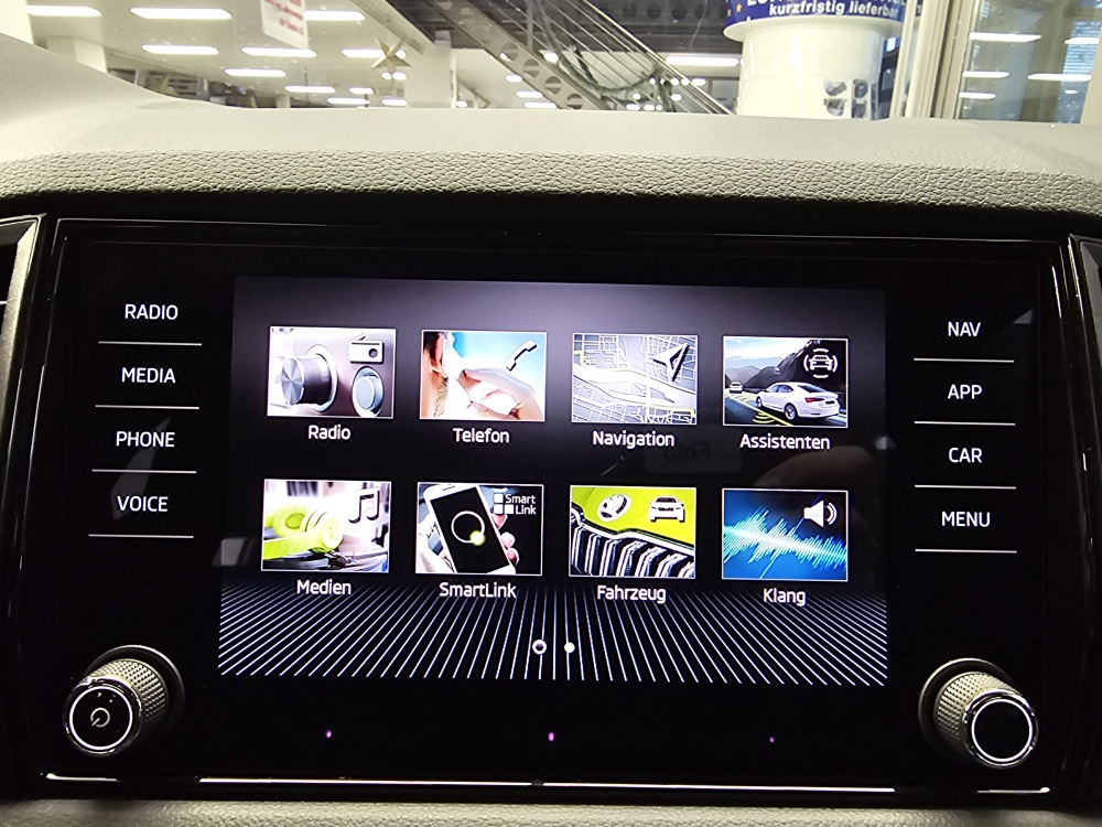 Skoda Karoq  bei Hoffmann Automobile in Wolfsburg kaufen und sofort mitnehmen - Bild 13