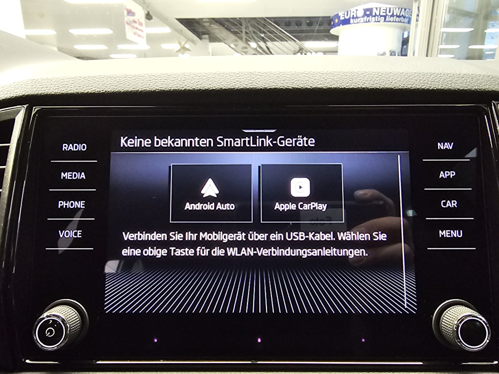 Skoda Karoq  bei Hoffmann Automobile in Wolfsburg kaufen und sofort mitnehmen - Bild 19