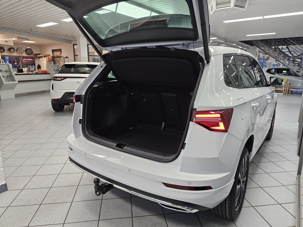 Skoda Karoq  bei Hoffmann Automobile in Wolfsburg kaufen und sofort mitnehmen - Bild 2