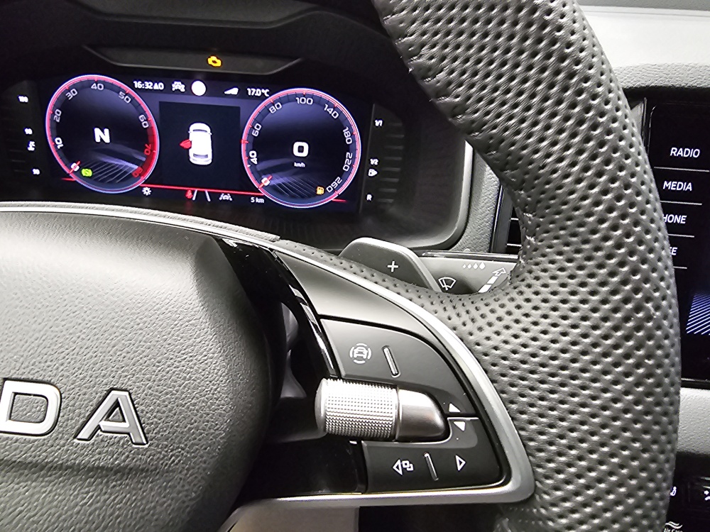 Skoda Karoq  bei Hoffmann Automobile in Wolfsburg kaufen und sofort mitnehmen - Bild 22