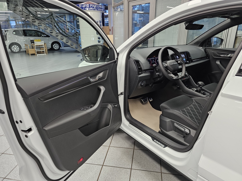 Skoda Karoq  bei Hoffmann Automobile in Wolfsburg kaufen und sofort mitnehmen - Bild 30
