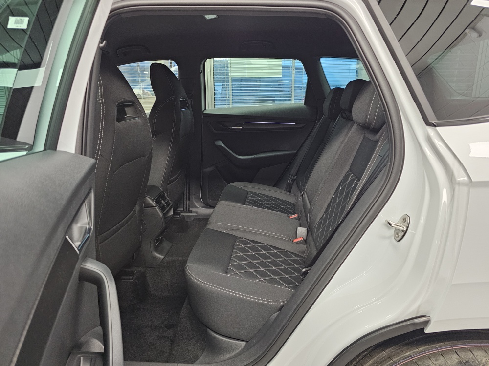 Skoda Karoq  bei Hoffmann Automobile in Wolfsburg kaufen und sofort mitnehmen - Bild 7