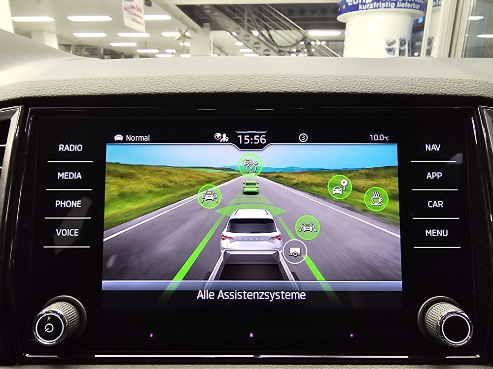 Skoda Karoq  bei Hoffmann Automobile in Wolfsburg kaufen und sofort mitnehmen - Bild 17