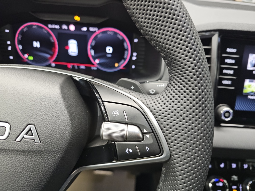 Skoda Karoq  bei Hoffmann Automobile in Wolfsburg kaufen und sofort mitnehmen - Bild 23