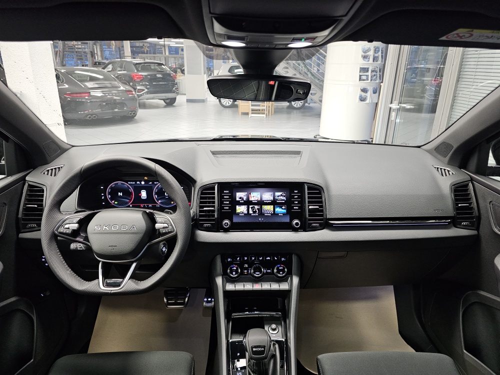 Skoda Karoq  bei Hoffmann Automobile in Wolfsburg kaufen und sofort mitnehmen - Bild 9