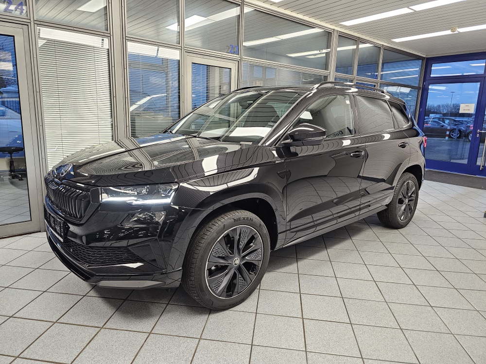 Skoda Karoq Sportline für nur 35.750,- € bei Hoffmann Automobile in Wolfsburg kaufen und sofort mitnehmen