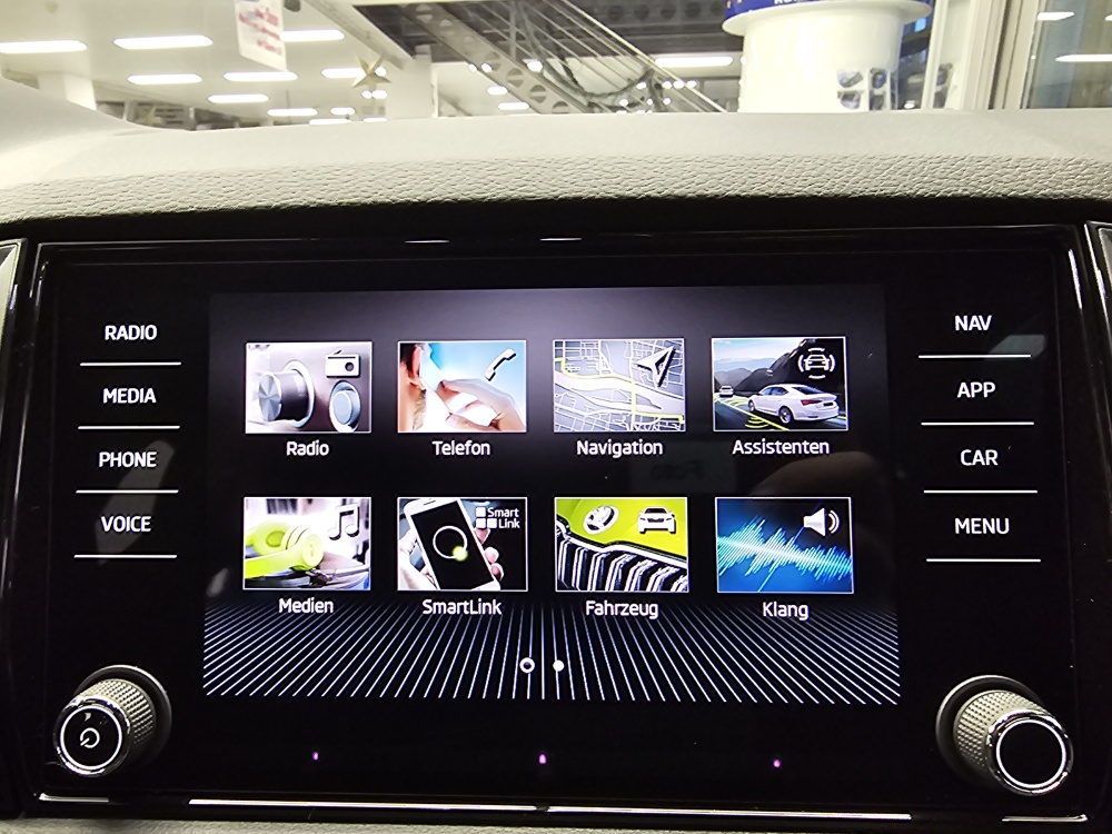 Skoda Karoq  bei Hoffmann Automobile in Wolfsburg kaufen und sofort mitnehmen - Bild 13