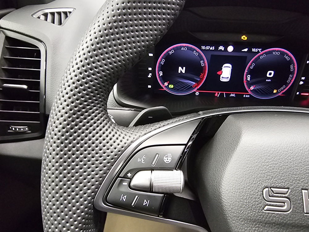 Skoda Karoq  bei Hoffmann Automobile in Wolfsburg kaufen und sofort mitnehmen - Bild 24