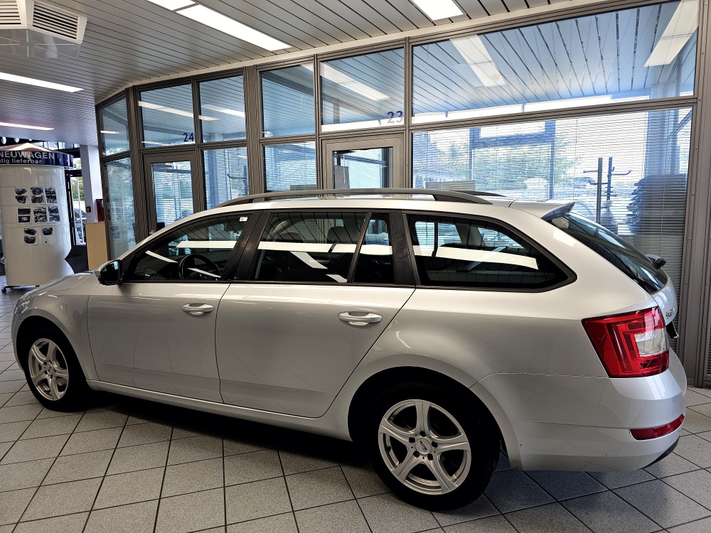 Skoda Octavia Combi  bei Hoffmann Automobile in Wolfsburg kaufen und sofort mitnehmen - Bild 16