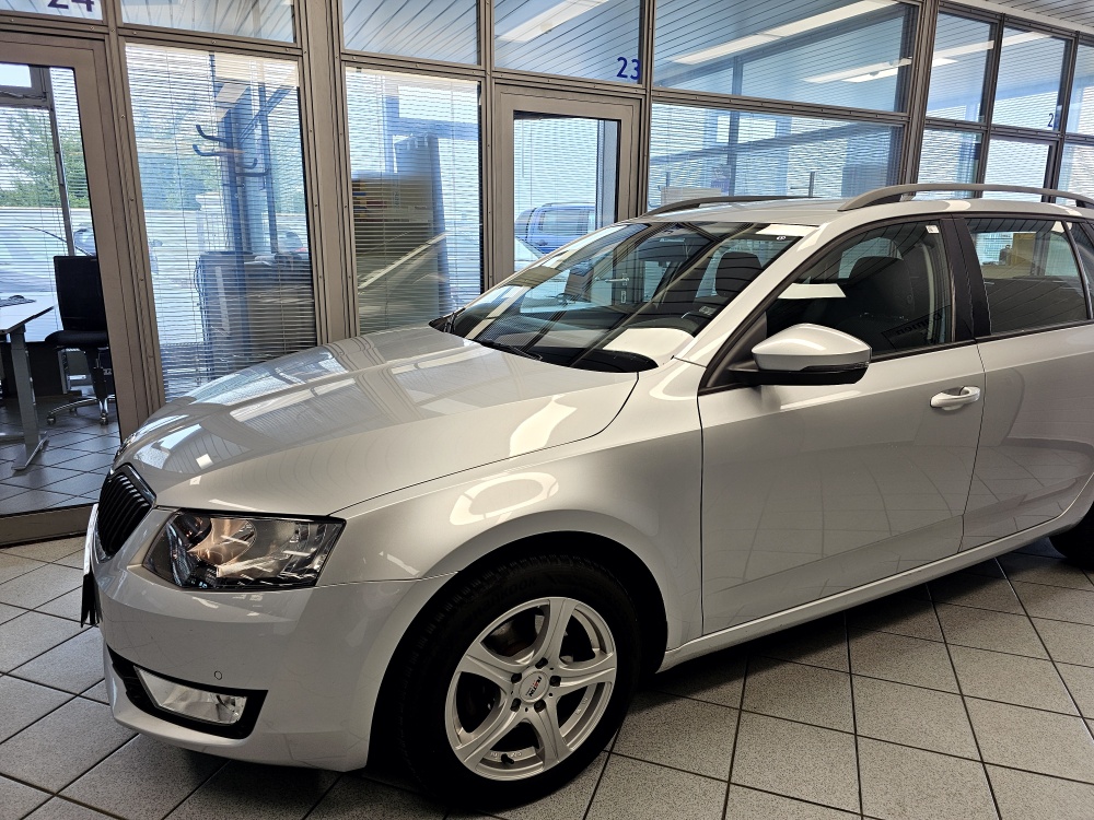 Skoda Octavia Combi  bei Hoffmann Automobile in Wolfsburg kaufen und sofort mitnehmen - Bild 17