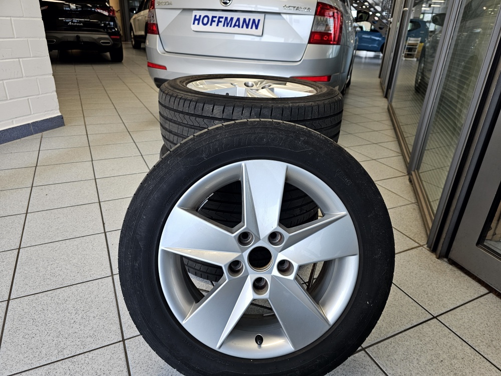 Skoda Octavia Combi  bei Hoffmann Automobile in Wolfsburg kaufen und sofort mitnehmen - Bild 4