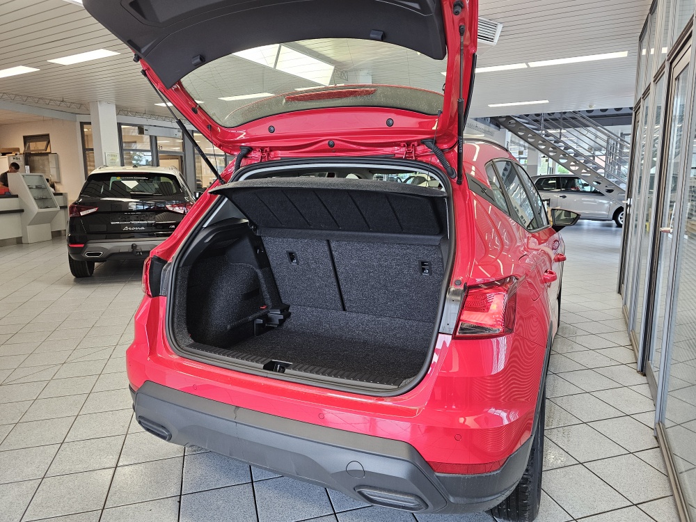 Seat Arona  bei Hoffmann Automobile in Wolfsburg kaufen und sofort mitnehmen - Bild 2