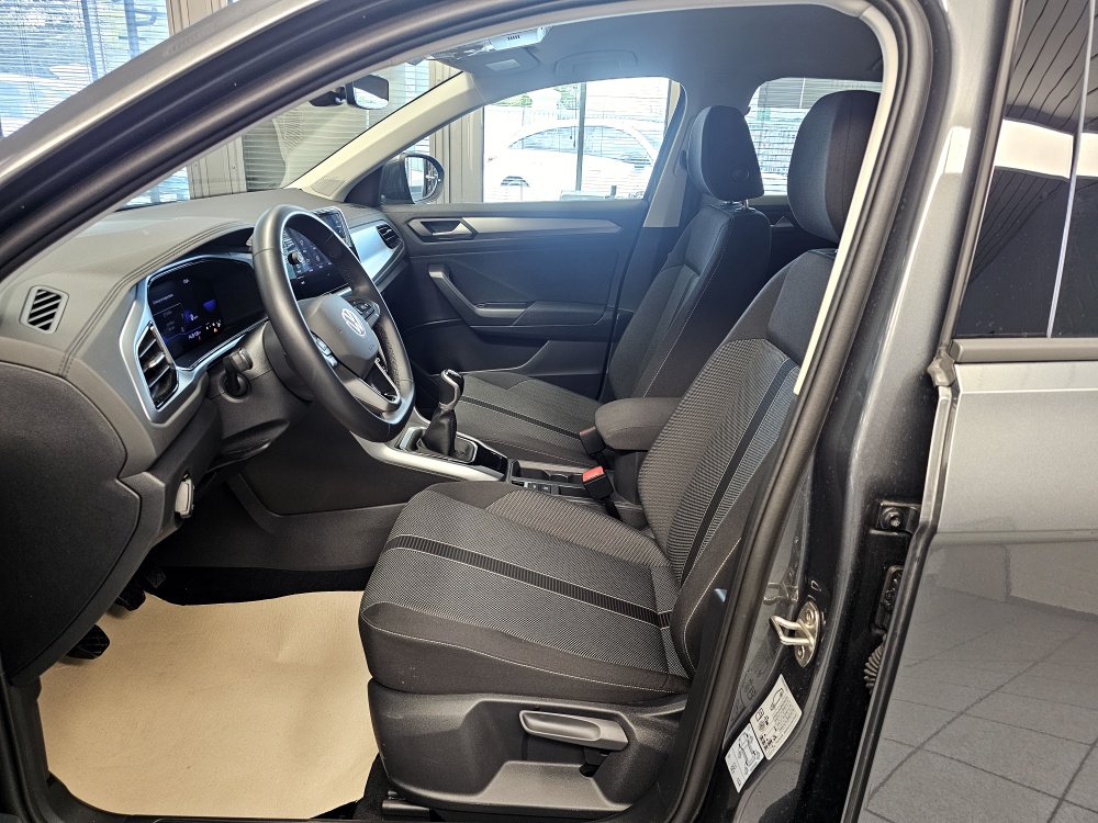 VW T-Roc  bei Hoffmann Automobile in Wolfsburg kaufen und sofort mitnehmen - Bild 18