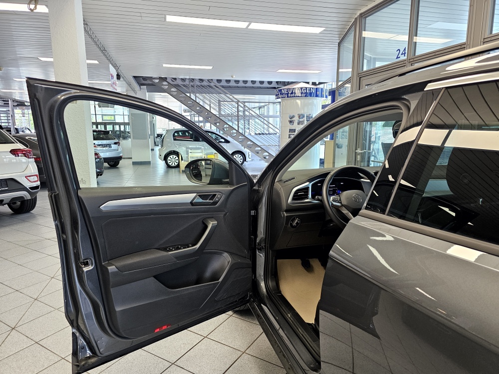 VW T-Roc  bei Hoffmann Automobile in Wolfsburg kaufen und sofort mitnehmen - Bild 19