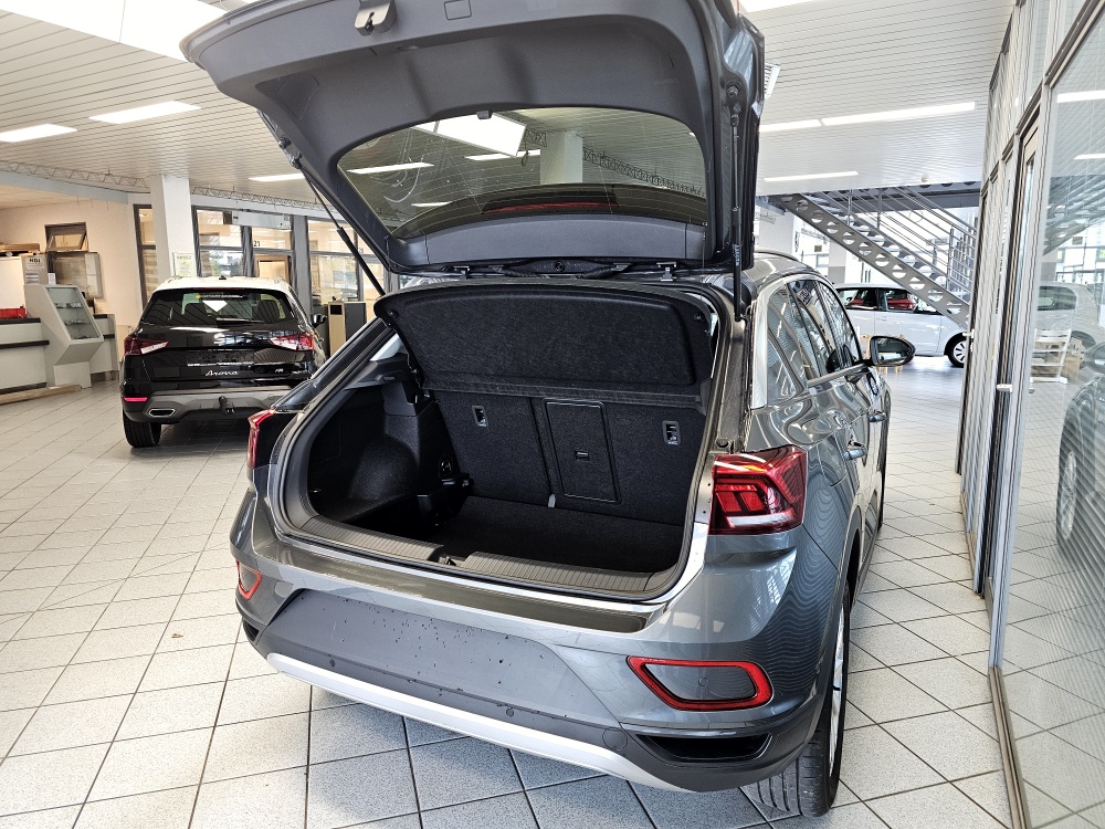 VW T-Roc  bei Hoffmann Automobile in Wolfsburg kaufen und sofort mitnehmen - Bild 2