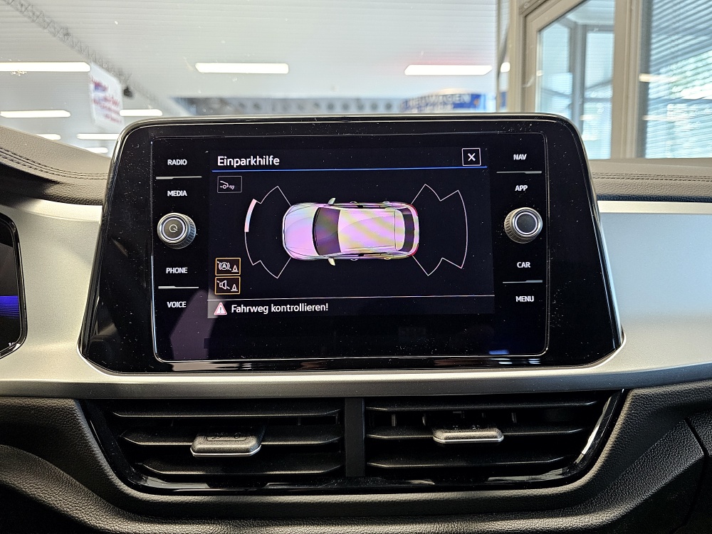 VW T-Roc  bei Hoffmann Automobile in Wolfsburg kaufen und sofort mitnehmen - Bild 11