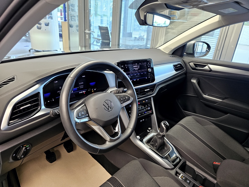 VW T-Roc  bei Hoffmann Automobile in Wolfsburg kaufen und sofort mitnehmen - Bild 17