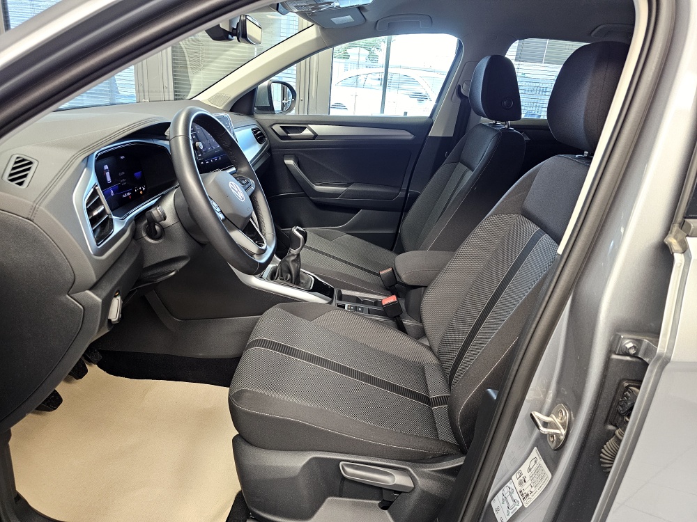 VW T-Roc  bei Hoffmann Automobile in Wolfsburg kaufen und sofort mitnehmen - Bild 18