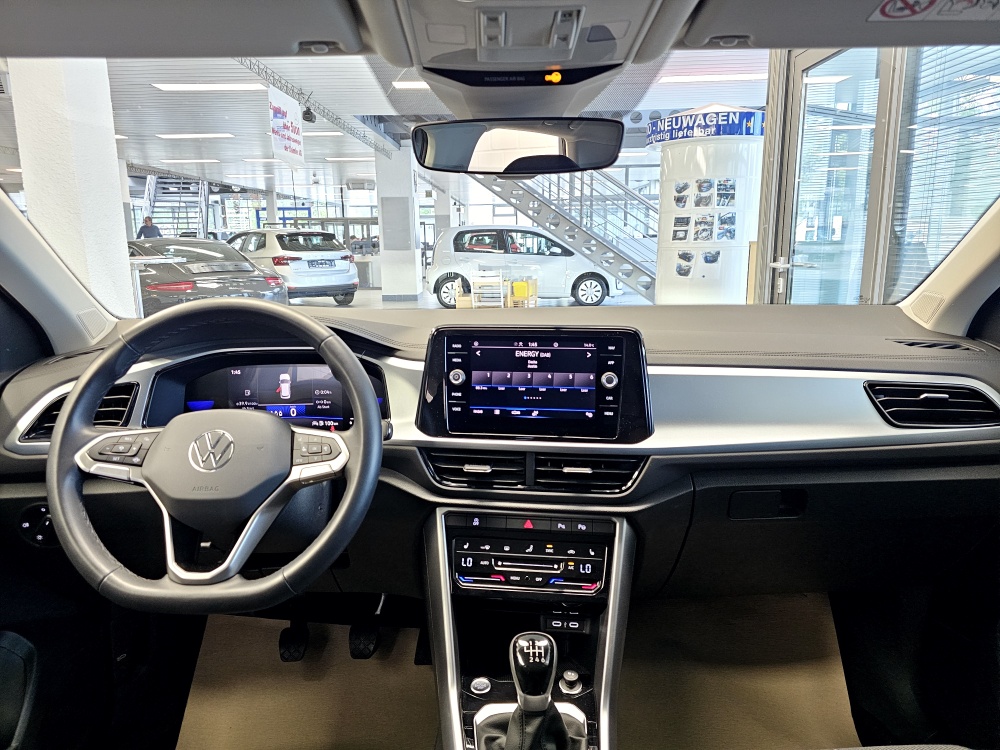 VW T-Roc  bei Hoffmann Automobile in Wolfsburg kaufen und sofort mitnehmen - Bild 5