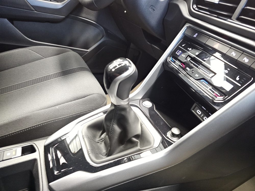 VW T-Roc  bei Hoffmann Automobile in Wolfsburg kaufen und sofort mitnehmen - Bild 6