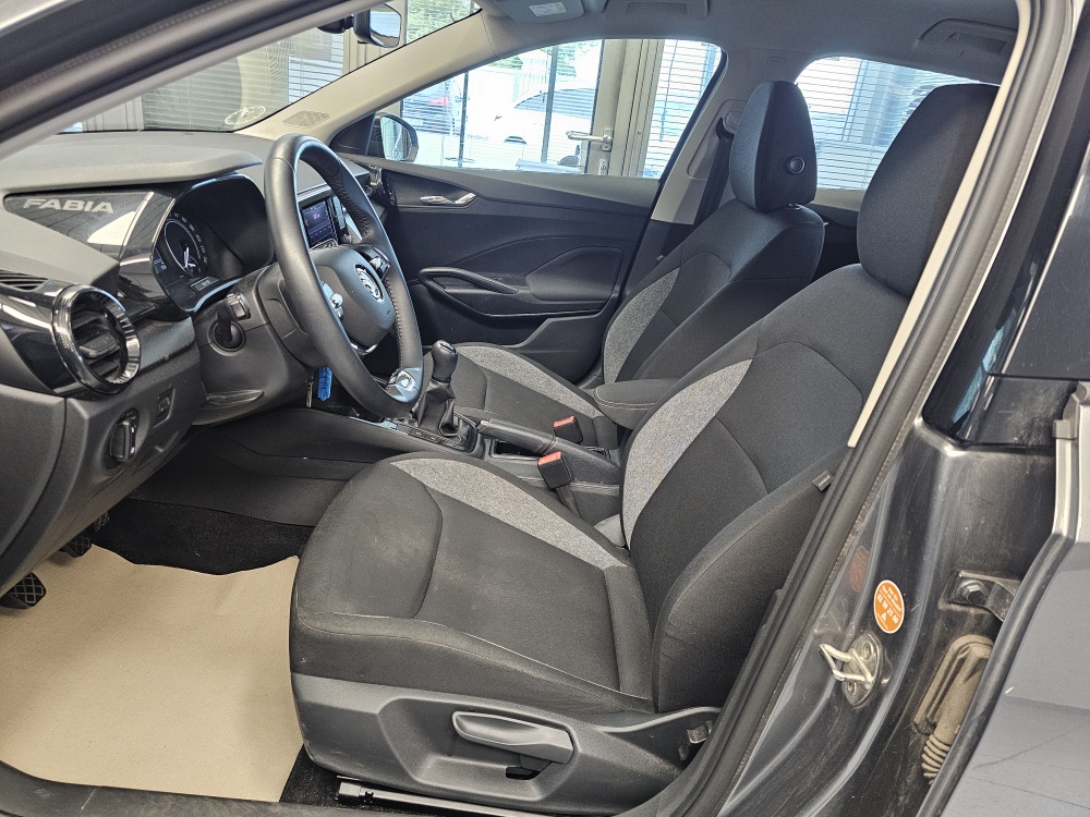 Skoda Fabia  bei Hoffmann Automobile in Wolfsburg kaufen und sofort mitnehmen - Bild 15
