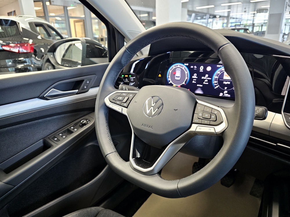 VW Golf Variant  bei Hoffmann Automobile in Wolfsburg kaufen und sofort mitnehmen - Bild 14