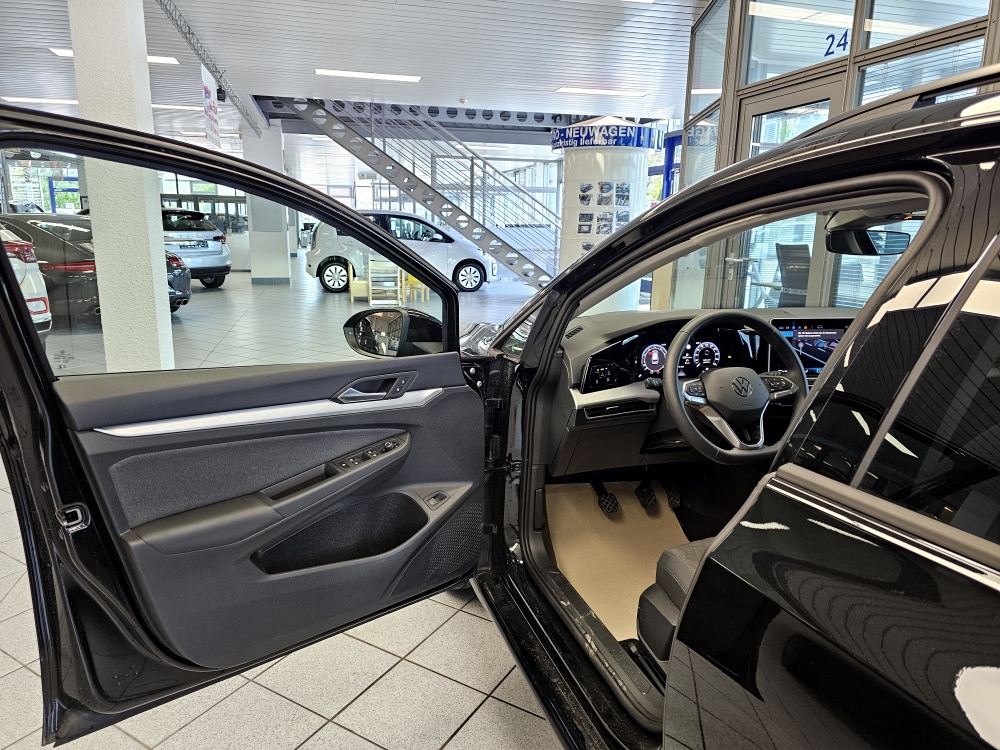 VW Golf Variant  bei Hoffmann Automobile in Wolfsburg kaufen und sofort mitnehmen - Bild 20