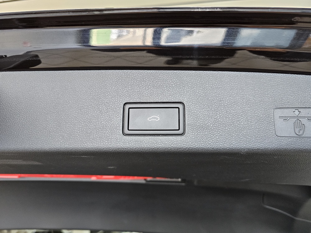 VW Golf Variant  bei Hoffmann Automobile in Wolfsburg kaufen und sofort mitnehmen - Bild 3