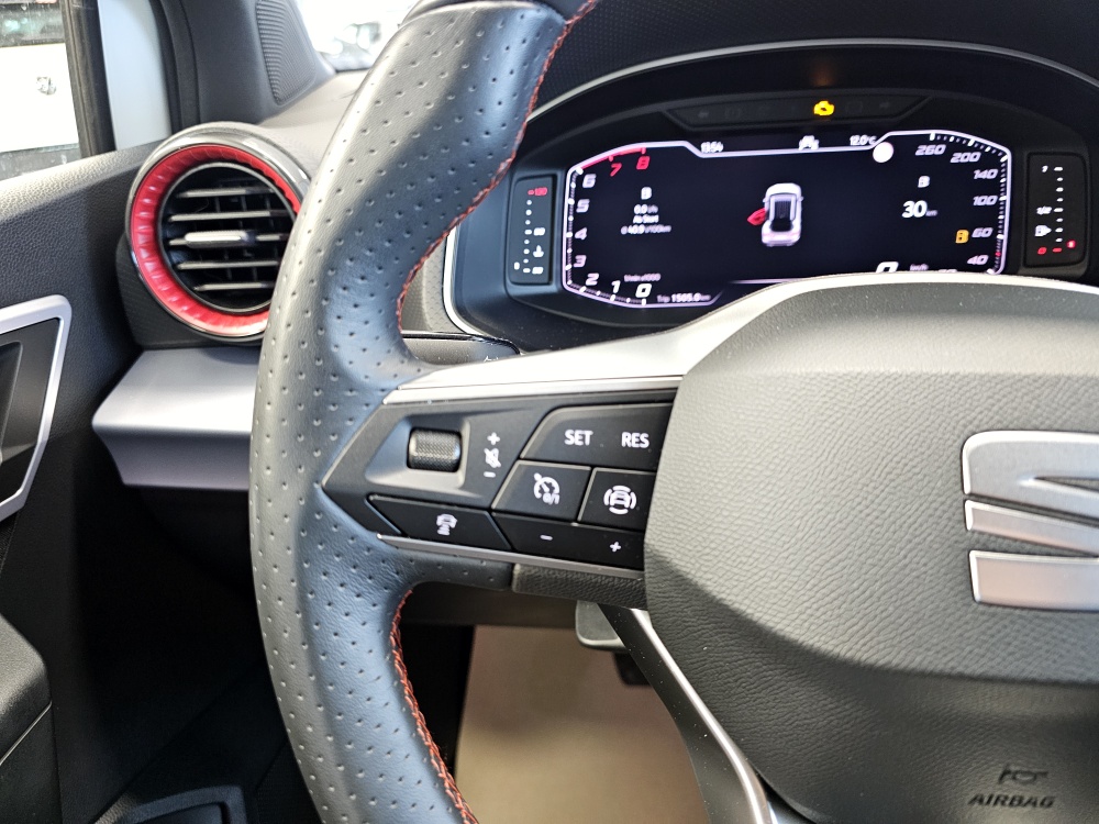 Seat Arona  bei Hoffmann Automobile in Wolfsburg kaufen und sofort mitnehmen - Bild 15