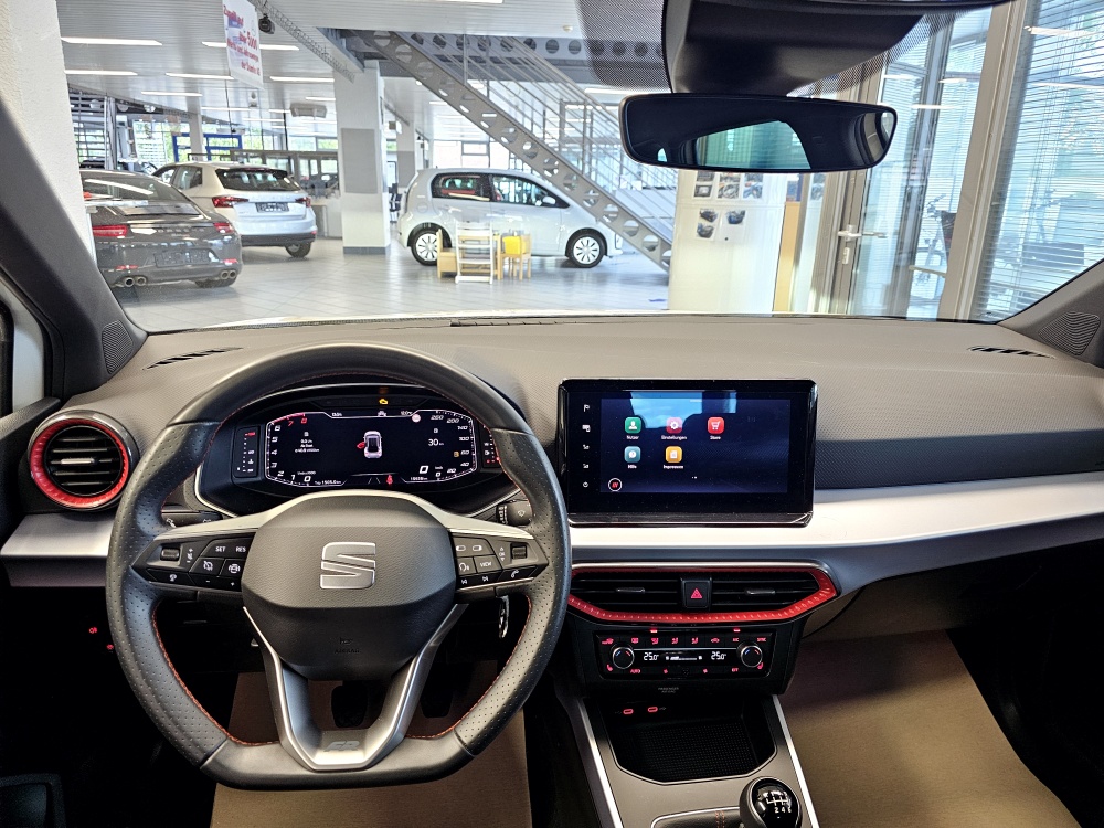 Seat Arona  bei Hoffmann Automobile in Wolfsburg kaufen und sofort mitnehmen - Bild 17