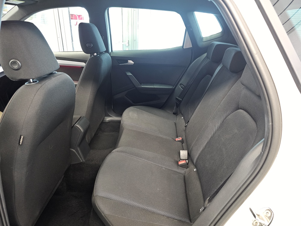 Seat Arona  bei Hoffmann Automobile in Wolfsburg kaufen und sofort mitnehmen - Bild 4