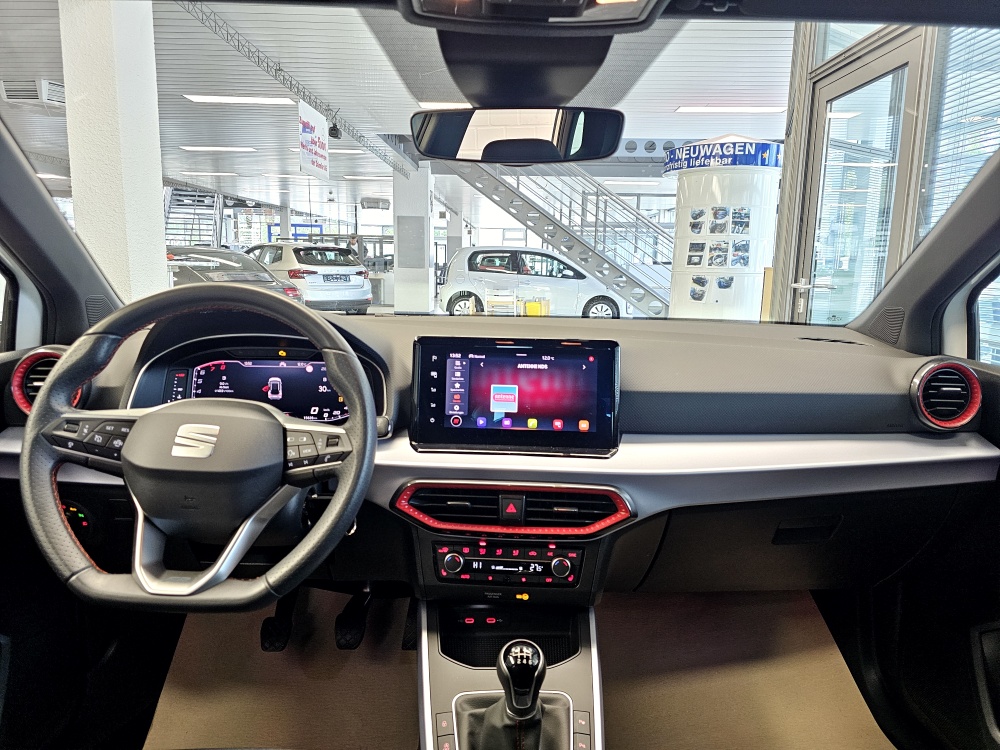 Seat Arona  bei Hoffmann Automobile in Wolfsburg kaufen und sofort mitnehmen - Bild 5