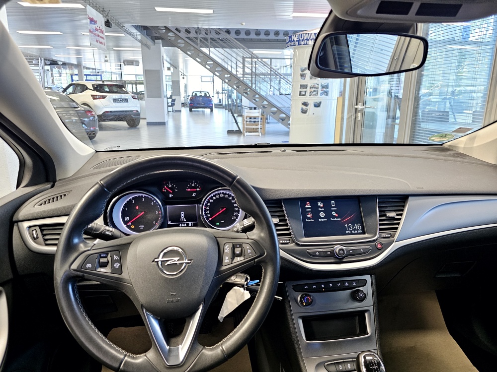 Opel Astra Sports Tourer  bei Hoffmann Automobile in Wolfsburg kaufen und sofort mitnehmen - Bild 12