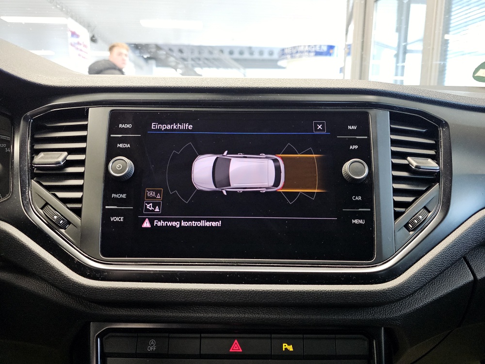 VW T-Roc  bei Hoffmann Automobile in Wolfsburg kaufen und sofort mitnehmen - Bild 10