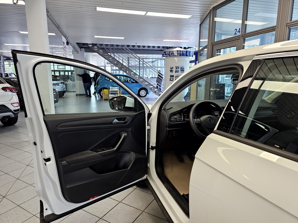 VW T-Roc  bei Hoffmann Automobile in Wolfsburg kaufen und sofort mitnehmen - Bild 14