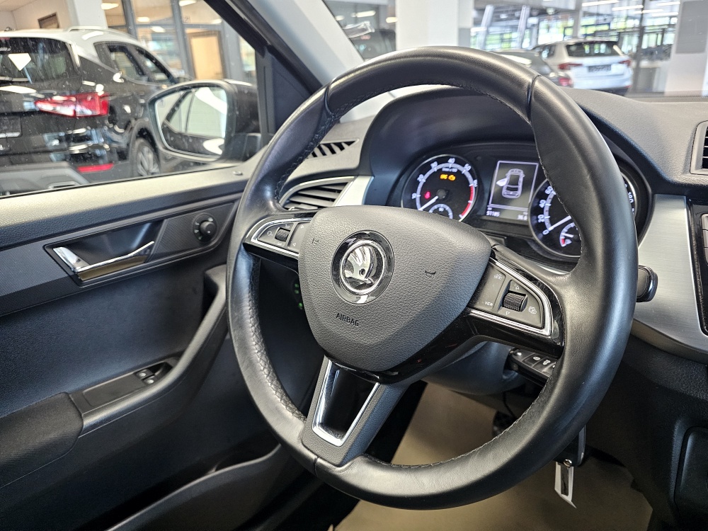 Skoda Fabia  bei Hoffmann Automobile in Wolfsburg kaufen und sofort mitnehmen - Bild 10