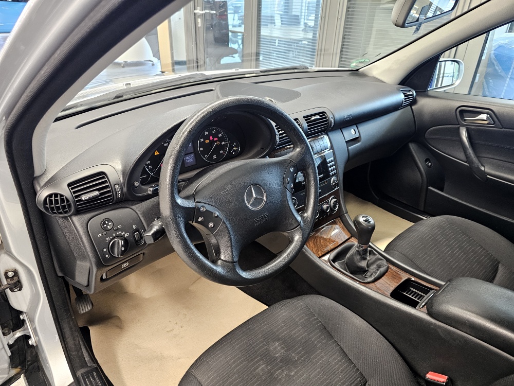 Mercedes-Benz C 180 T  bei Hoffmann Automobile in Wolfsburg kaufen und sofort mitnehmen - Bild 10