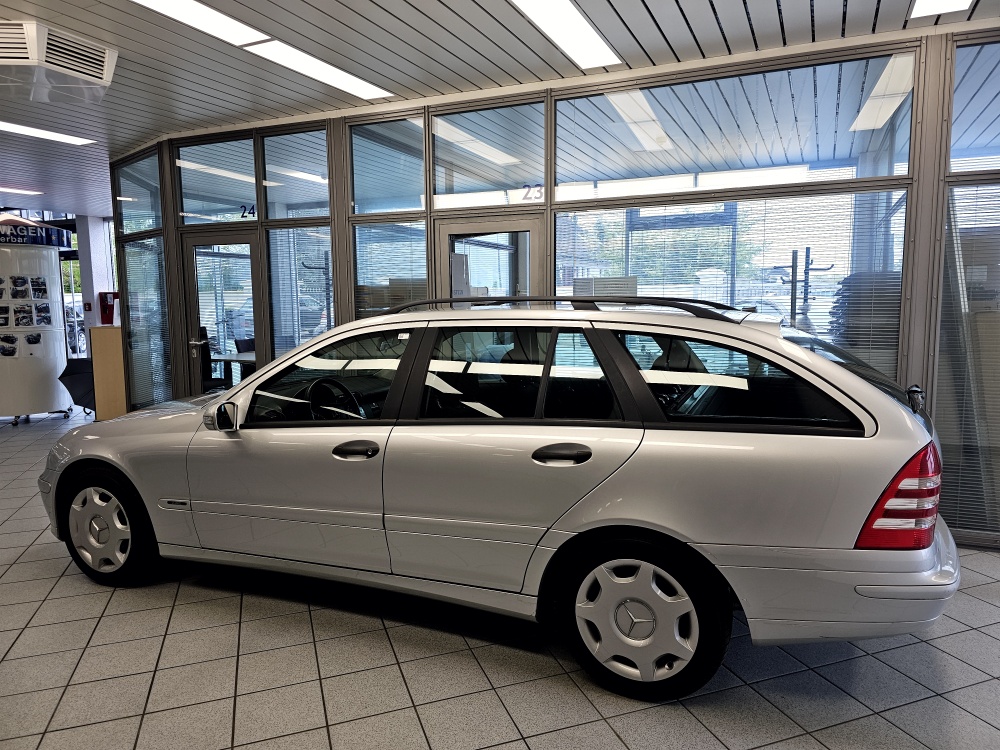 Mercedes-Benz C 180 T  bei Hoffmann Automobile in Wolfsburg kaufen und sofort mitnehmen - Bild 13
