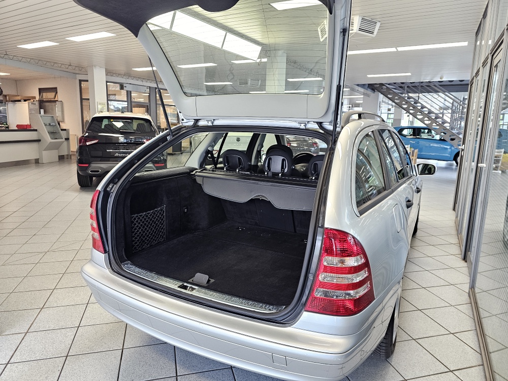 Mercedes-Benz C 180 T  bei Hoffmann Automobile in Wolfsburg kaufen und sofort mitnehmen - Bild 2