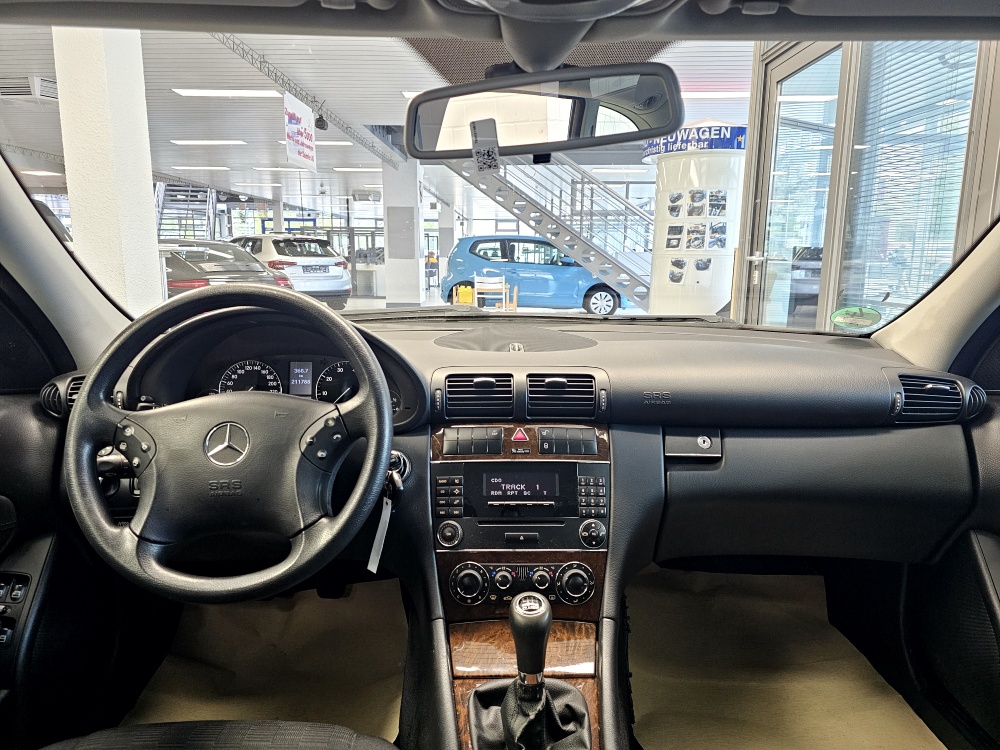 Mercedes-Benz C 180 T  bei Hoffmann Automobile in Wolfsburg kaufen und sofort mitnehmen - Bild 5