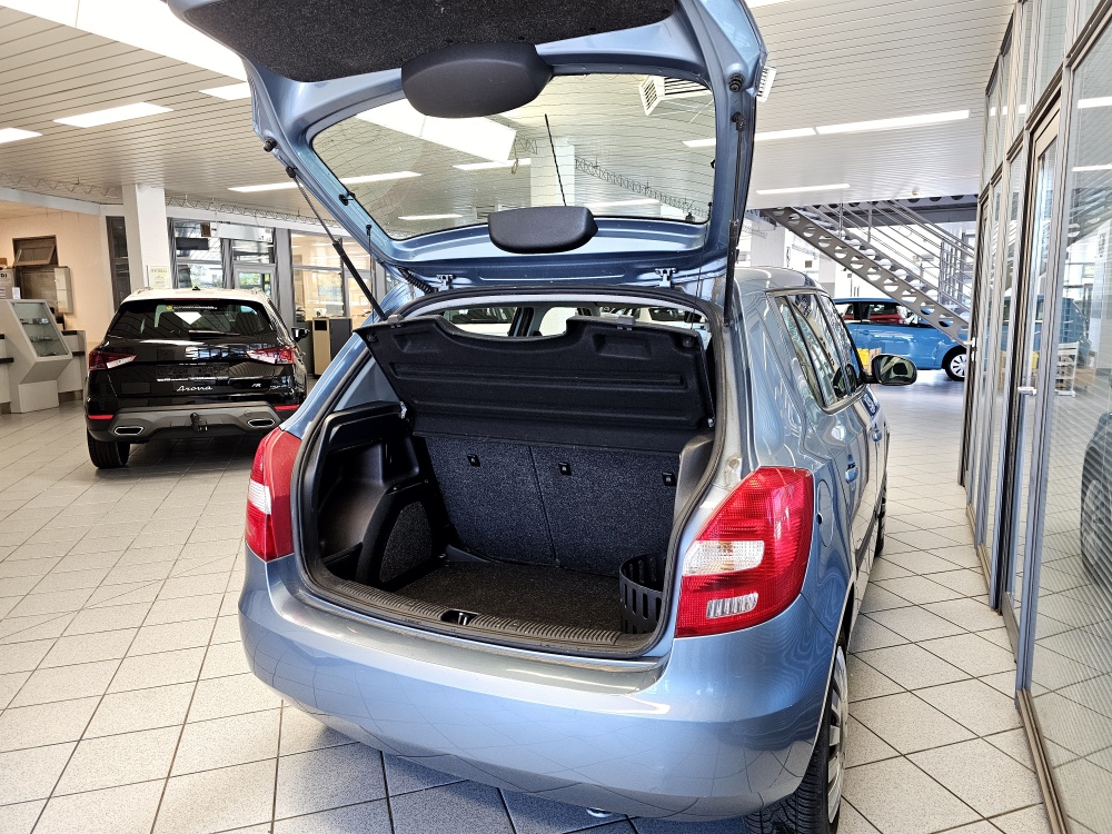 Skoda Fabia  bei Hoffmann Automobile in Wolfsburg kaufen und sofort mitnehmen - Bild 2