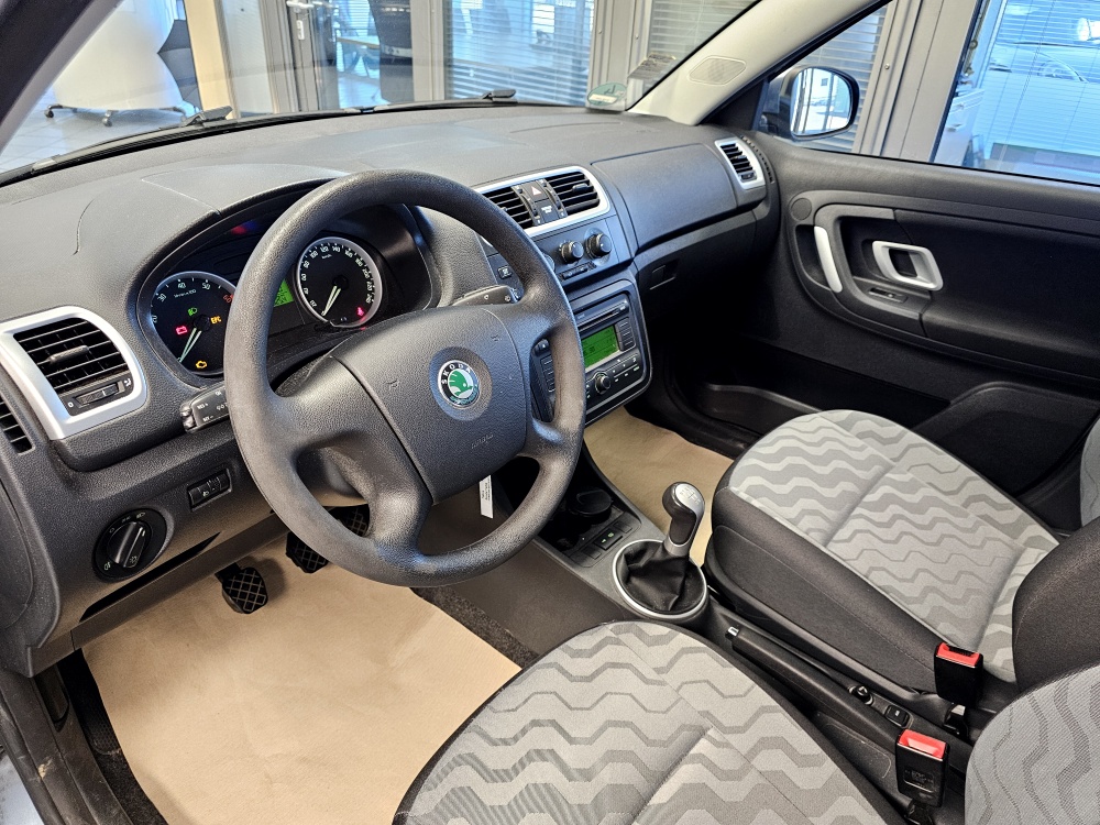 Skoda Fabia  bei Hoffmann Automobile in Wolfsburg kaufen und sofort mitnehmen - Bild 9