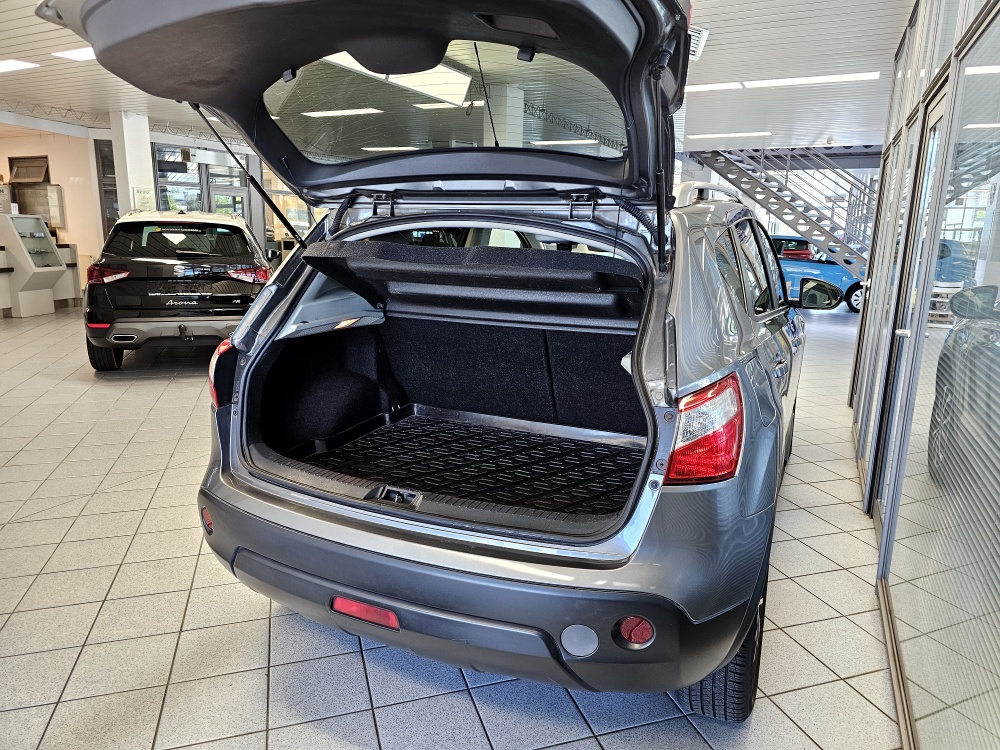 Nissan Qashqai  bei Hoffmann Automobile in Wolfsburg kaufen und sofort mitnehmen - Bild 2