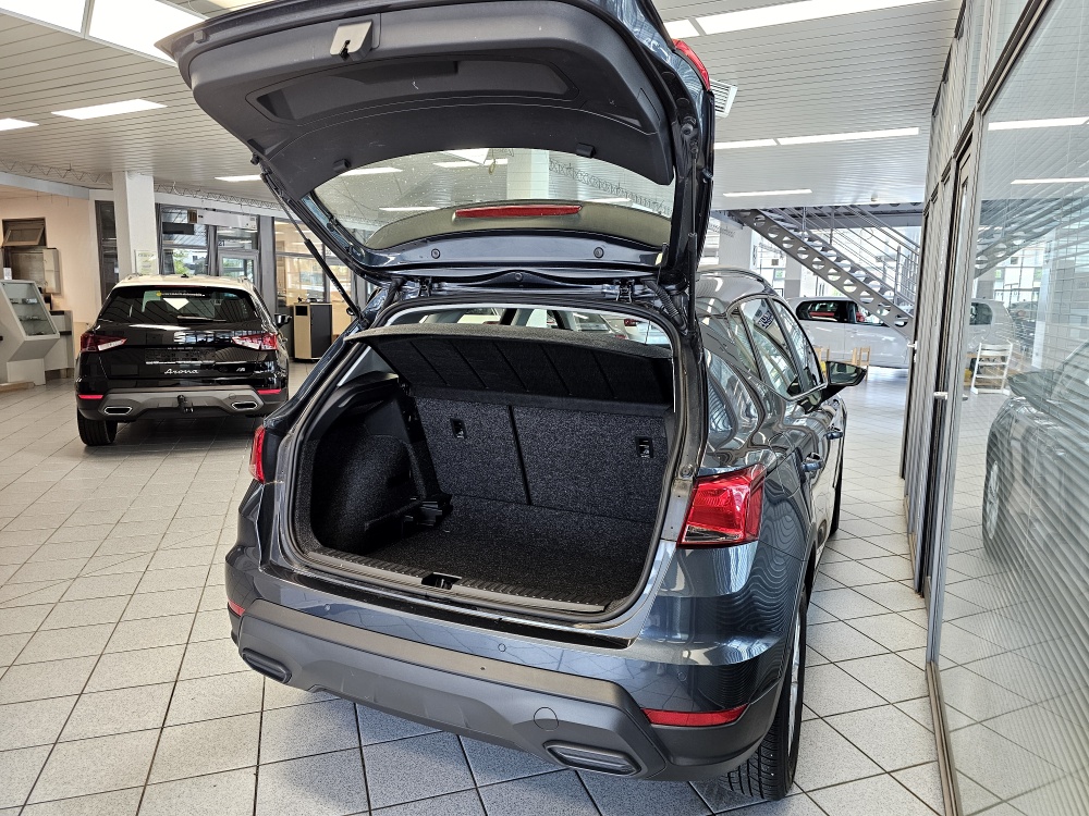 Seat Arona  bei Hoffmann Automobile in Wolfsburg kaufen und sofort mitnehmen - Bild 2