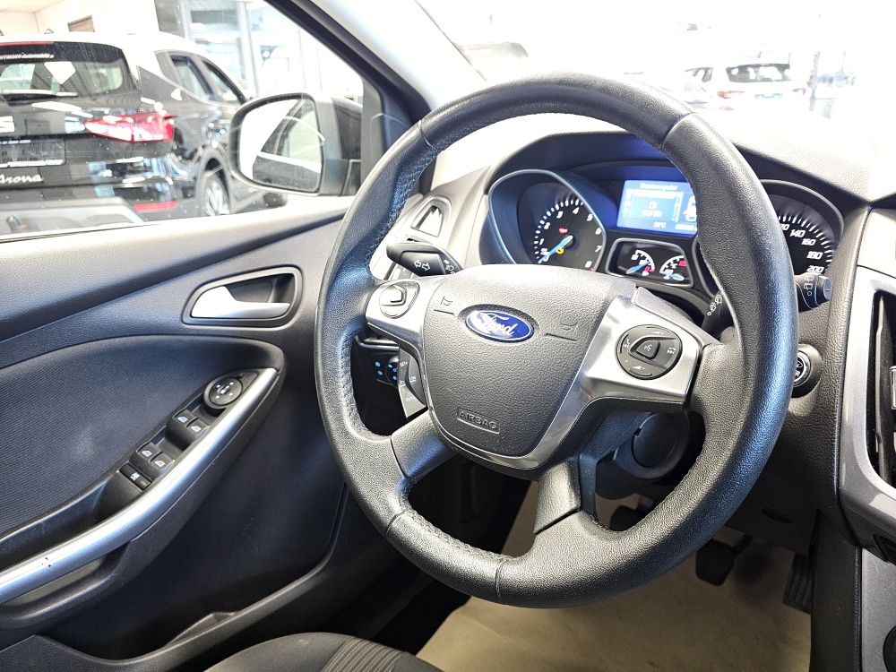 Ford Focus Turnier  bei Hoffmann Automobile in Wolfsburg kaufen und sofort mitnehmen - Bild 11