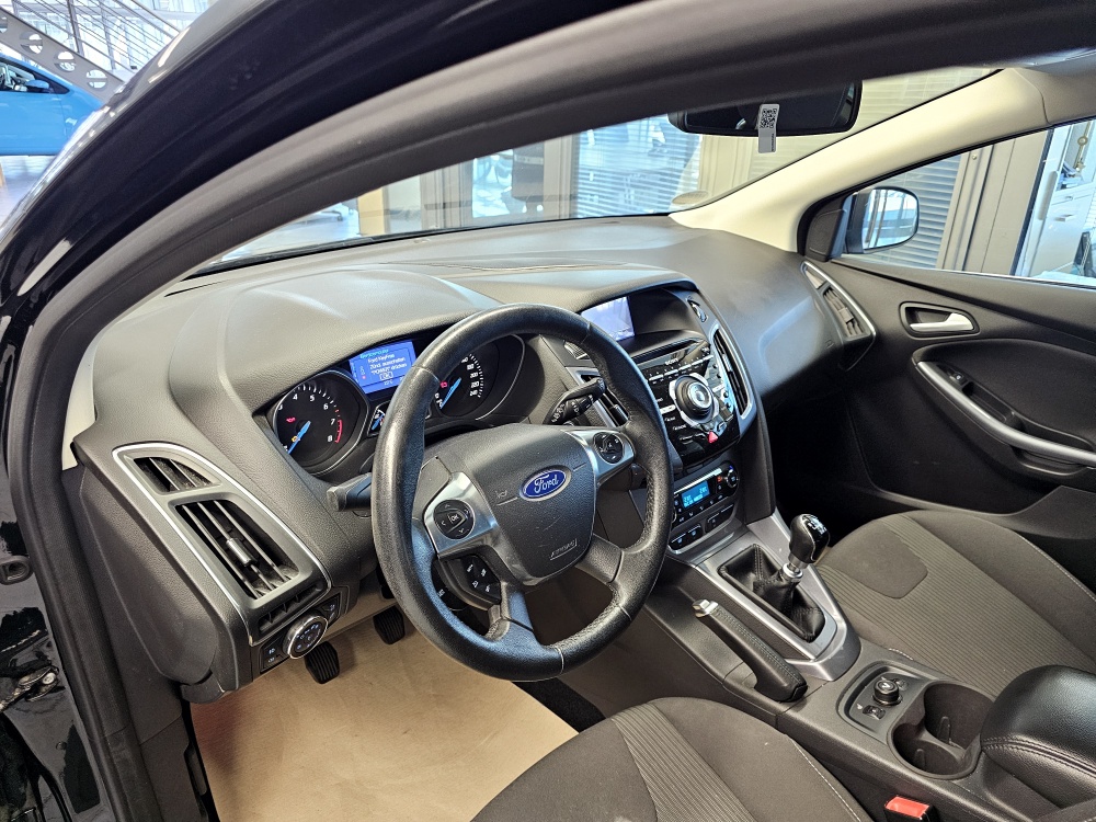 Ford Focus Turnier  bei Hoffmann Automobile in Wolfsburg kaufen und sofort mitnehmen - Bild 12