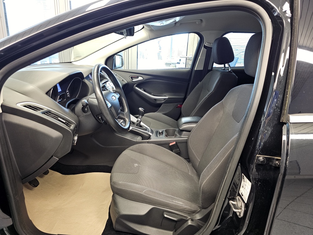 Ford Focus Turnier  bei Hoffmann Automobile in Wolfsburg kaufen und sofort mitnehmen - Bild 13